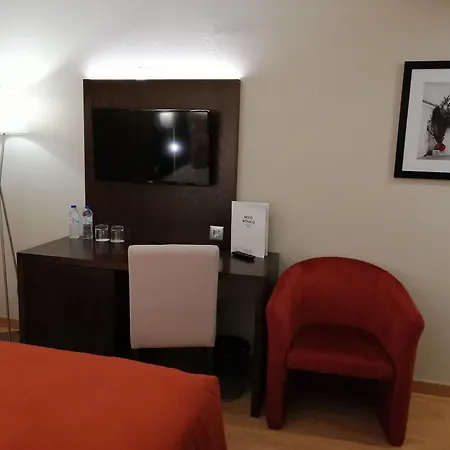 Ξενοδοχείο Monaco 4*